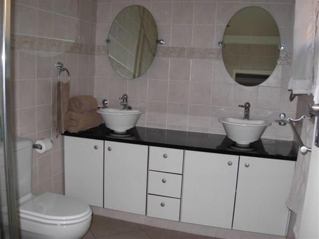 Liongate Bed And Breakfast Edenvale Room photo