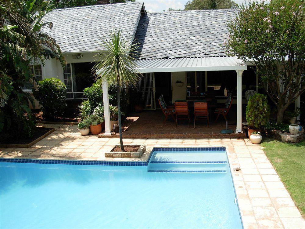 Liongate Bed And Breakfast Edenvale Exterior photo